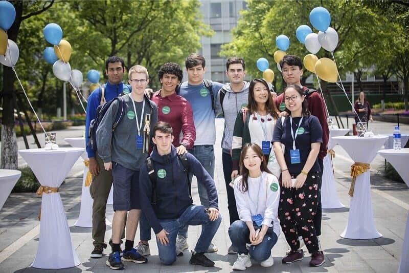 modern day marco polos 001