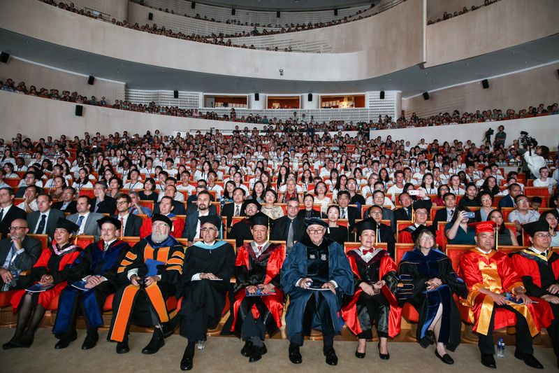 faculty students and convocation audience