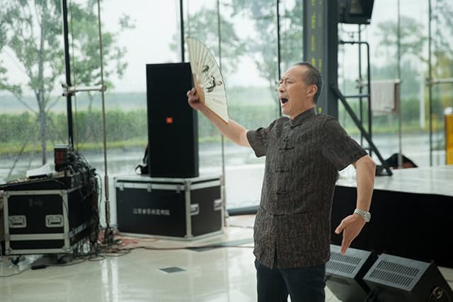 昆曲艺术家献艺昆山杜克 经典折子戏打动中外观众 1 2016 06 07 0