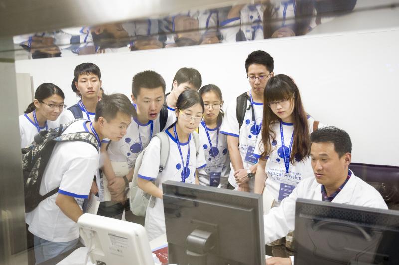 第一届昆山杜克大学医学物理青年英才项目成功举办 4 Fieldtrip 2