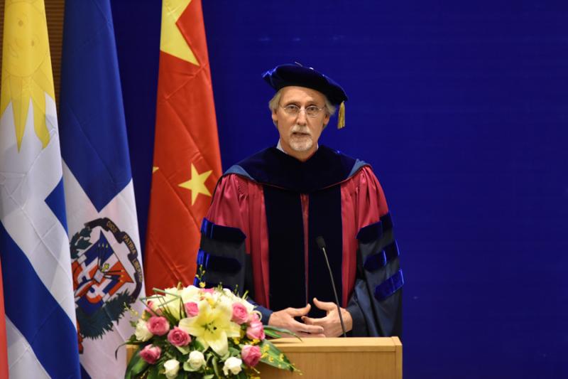 DKU & Duke's Fuqua School of Business Celebrated the Inaugural Commencement of MMS: DKU Class of 2015 2 CSY 6111