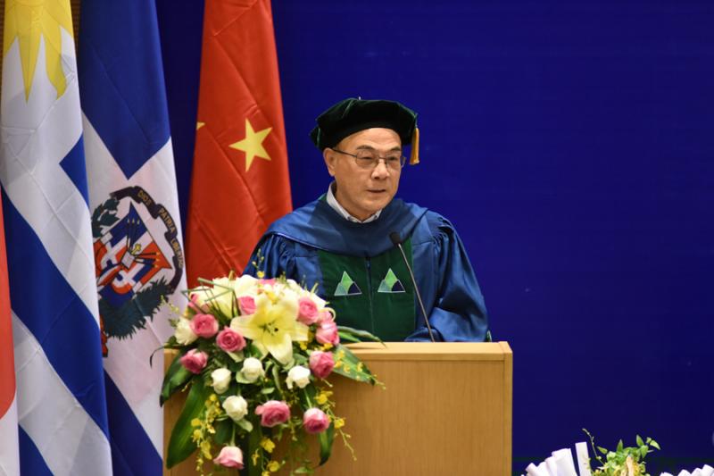 DKU & Duke's Fuqua School of Business Celebrated the Inaugural Commencement of MMS: DKU Class of 2015 3 CSY 6115