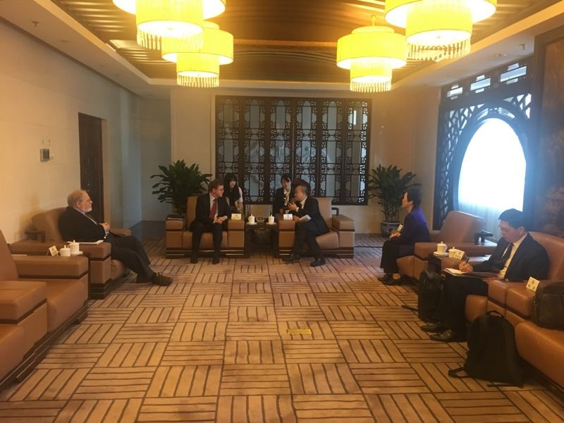 杜克大学校长与中国教育部部长、江苏省省长和武汉大学校长会面 3 jian mian hui 003