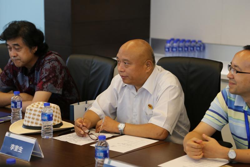 书画名家走进昆山杜克 妙笔丹青吸引中外师生 7 IMG 9995