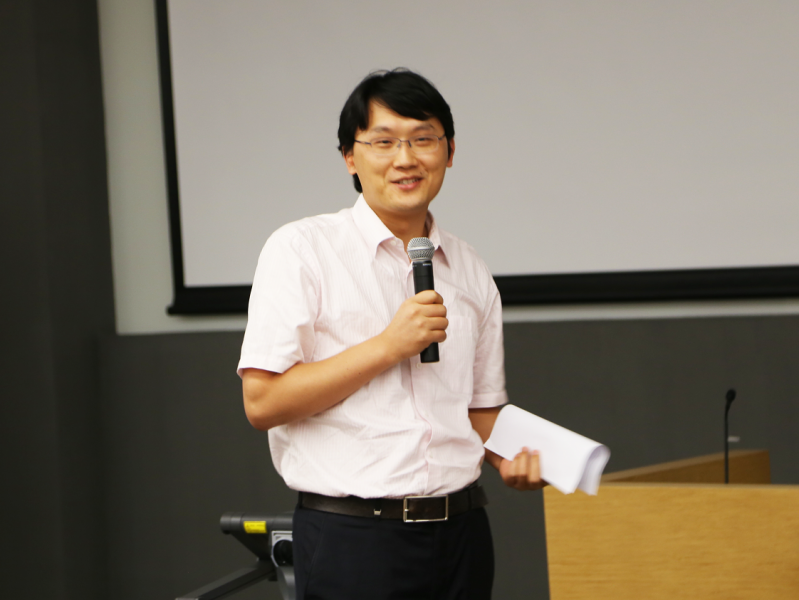 杜克大学-清华大学机器学习暑期夏令营在昆山杜克举办 4 Dr. Jun Zhu 12 2