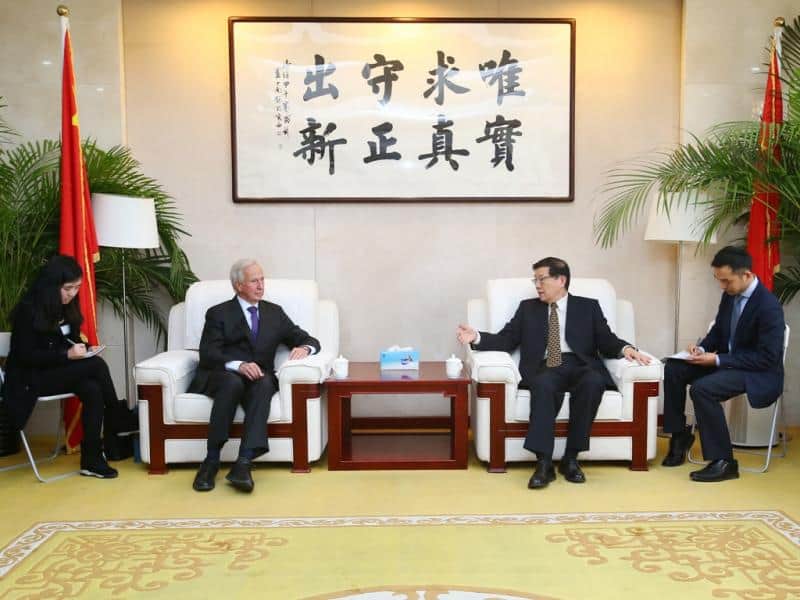 杜克校长布罗德海德中国之行硕果累累 携同昆山杜克与中国教育科研界达成合作意向 3 %E5%8F%91%E5%B1%95%E7%A0%94%E7%A9%B6%E4%B8%AD%E5%BF%83 2