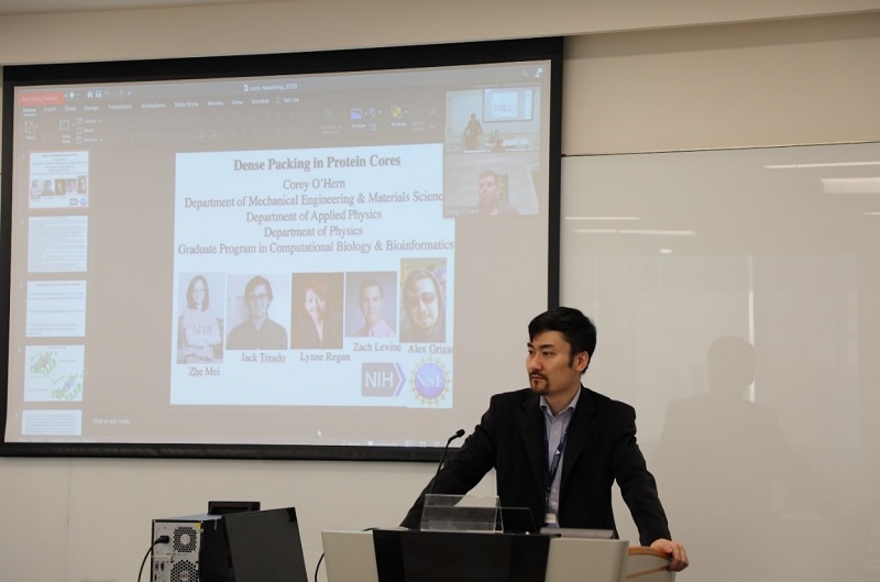 Symposium: To see a world in a grain of sand 2 to see a world in a grain of sand 02