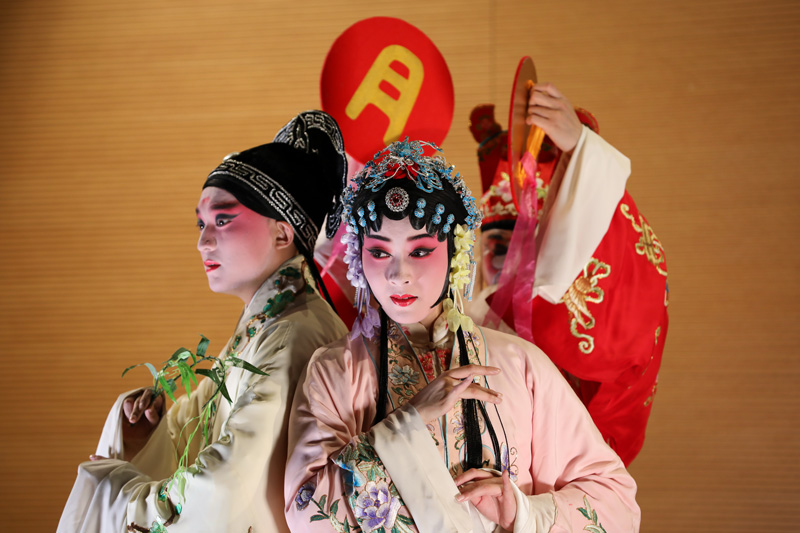 Kunqu troupe plays to packed DKU auditorium 1 kunqu troupe plays to packed dku auditorium kun